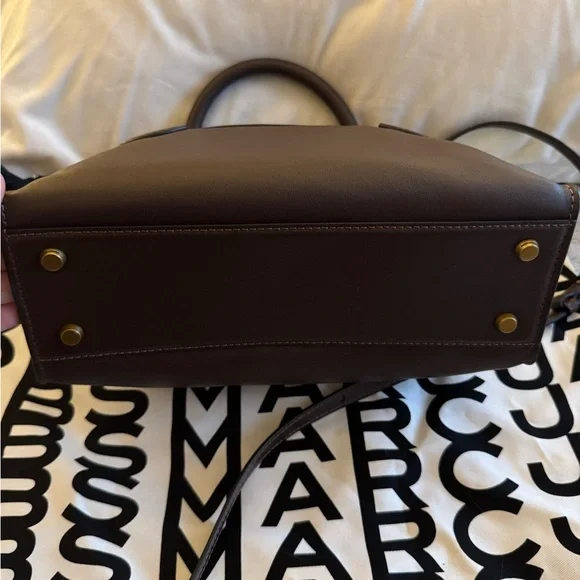 Marc Jacobs THE DAKOTA SMALL SATCHEL - Ganache - Picture 8 of 16